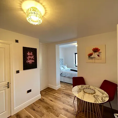 Beautiful Entire Flat In London Apartment Exterior photo