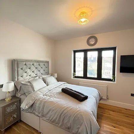 Beautiful Entire Flat In London Apartment Exterior photo